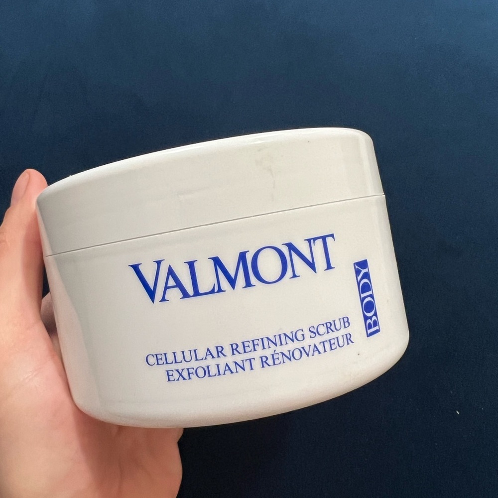 Valmont body scrub